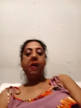 Snapshot of Mahi4luv chatting on September 18, 10:24 pm Mahi4luv online show from September 18, 10:24 pm