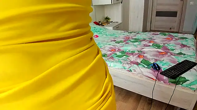 DUSSY PUSSY online show from May 15, 3:59 am