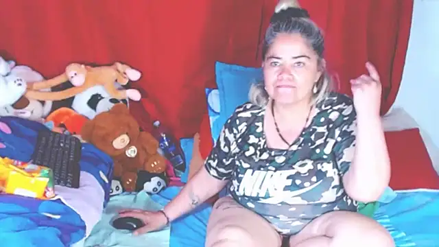 Snapshot of estrellita_fugaz16x chatting on October 23, 12:09 am estrellita fugaz16x online show from October 23, 12:09 am