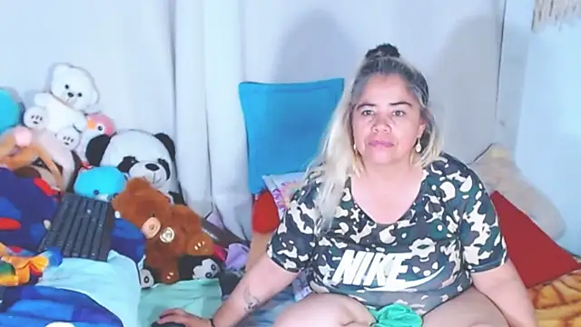 estrellita fugaz16x online show from October 3, 1:53 am