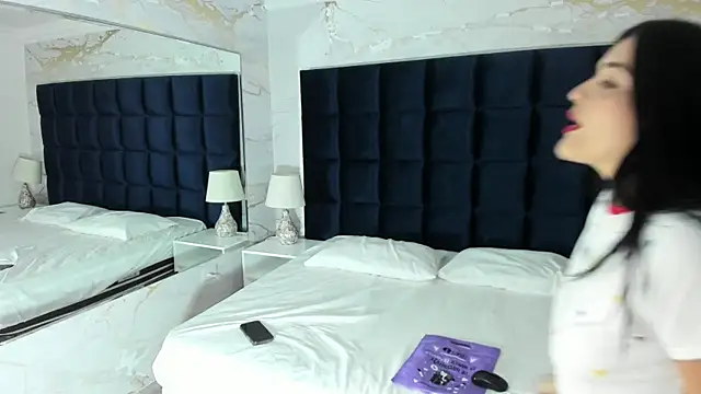 Snapshot of Maddysex_ chatting on June 20, 11:37 am Maddysex online show from June 20, 11:37 am