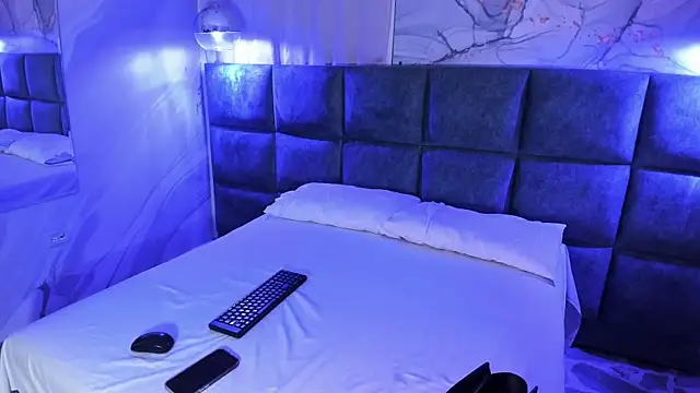 Snapshot of Maddysex_ chatting on May 3, 11:15 am Maddysex online show from May 3, 11:15 am