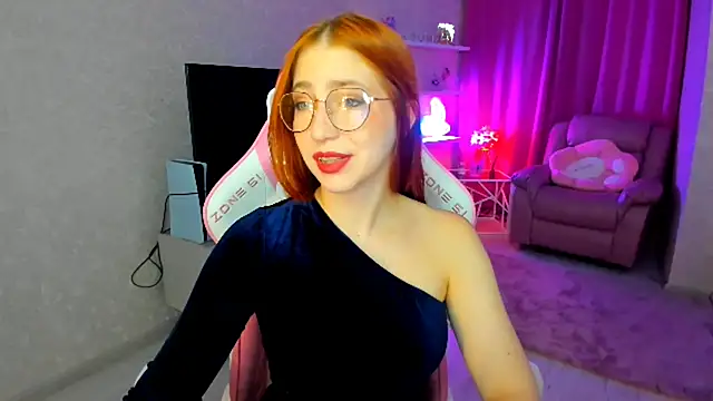 Snapshot of _FireInMySoul_ chatting on November 11, 7:19 pm FireInMySoul online show from November 11, 7:19 pm