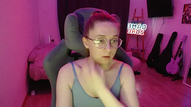 Snapshot of AnabelFrel chatting on January 12, 12:49 am AnabelFrel online show from January 12, 12:49 am