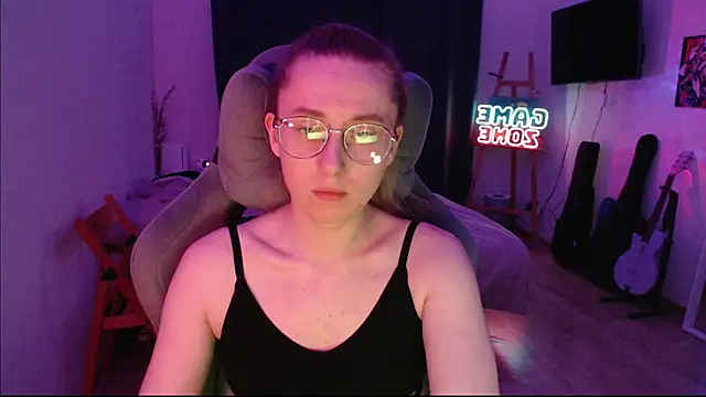 Snapshot of AnabelFrel chatting on February 23, 12:51 am AnabelFrel online show from February 23, 12:51 am