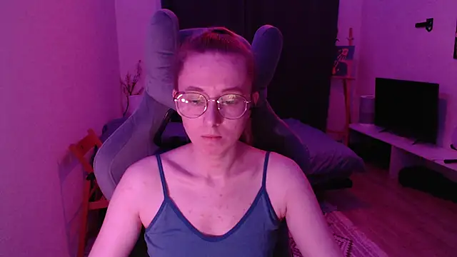 Snapshot of AnabelFrel chatting on September 11, 12:10 am AnabelFrel online show from September 11, 12:10 am