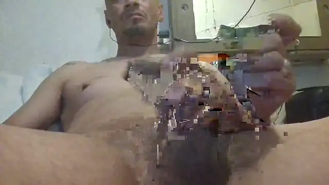 Snapshot of leonar0101 chatting on February 24, 12:06 pm leonar0101 online show from February 24, 12:06 pm