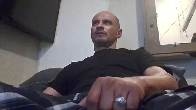 Snapshot of leonar0101 chatting on November 27, 5:57 pm leonar0101 online show from November 27, 5:57 pm