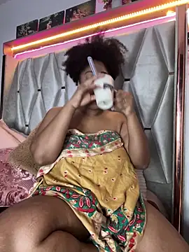 Snapshot of africa_xxx chatting on March 3, 12:12 am africa xxx online show from March 3, 12:12 am