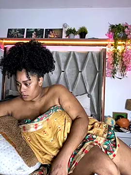 Snapshot of africa_xxx chatting on November 10, 1:32 am africa xxx online show from November 10, 1:32 am