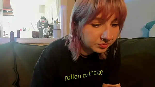 LedaBun online show from March 11, 4:12 pm