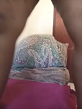 Snapshot of Mrsanaconda chatting on June 6, 6:51 am Mrsanaconda online show from June 6, 6:51 am