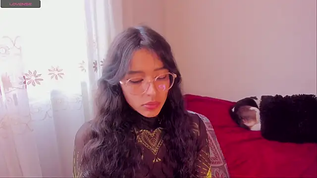 aluna 0310 online show from December 6, 9:51 pm