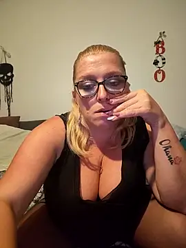 Snapshot of winniess40 chatting on October 30, 9:01 pm winniess40 online show from October 30, 9:01 pm