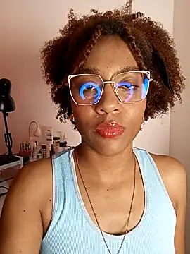 thaimy  online show from March 24, 2:55 am