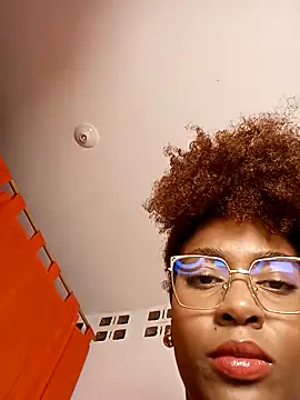 thaimy  online show from March 20, 2:56 am