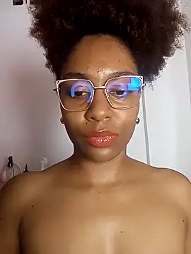 thaimy  online show from April 11, 3:14 am