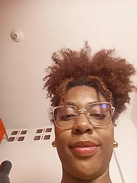 thaimy  online show from March 13, 2:38 am