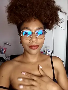 thaimy  online show from May 2, 3:12 am