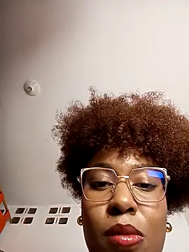 thaimy  online show from April 9, 2:46 am