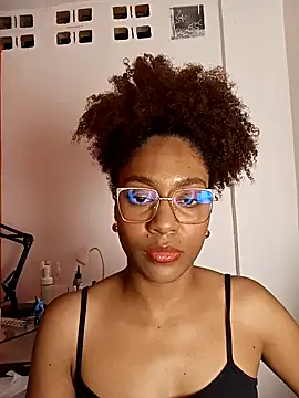 thaimy  online show from March 26, 2:32 am