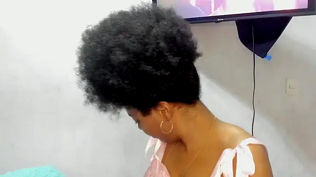 Snapshot of thaimy_ chatting on September 26, 1:01 am thaimy online show from September 26, 1:01 am