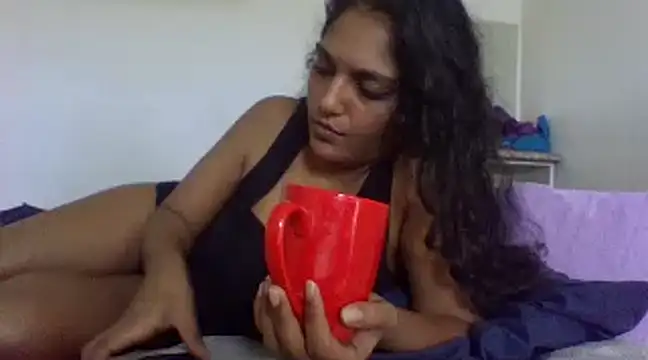 Snapshot of IndianvixxenX chatting on January 27, 7:35 am IndianvixxenX online show from January 27, 7:35 am