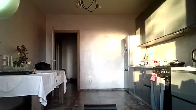 JulianaGold1 online show from May 8, 5:06 pm