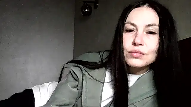 JulianaGold1 online show from February 15, 9:25 pm