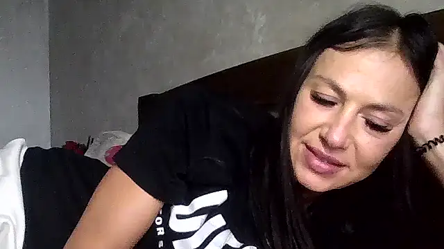 JulianaGold1 online show from September 30, 4:35 pm