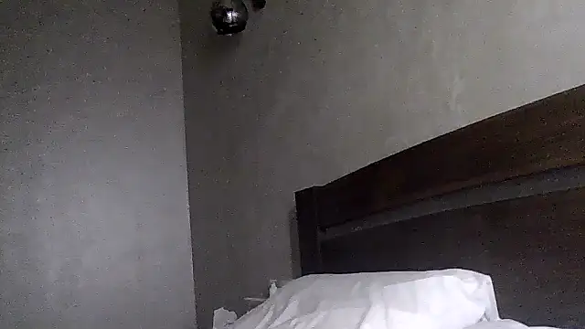 JulianaGold1 online show from October 21, 8:30 pm