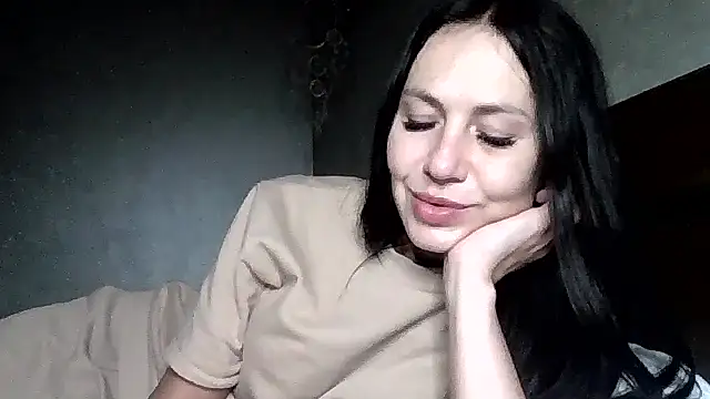 JulianaGold1 online show from April 22, 8:26 pm