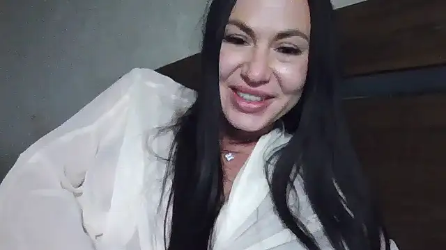 JulianaGold1 online show from February 26, 11:30 pm