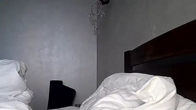 JulianaGold1 online show from April 13, 7:01 am