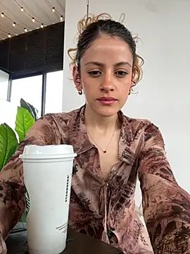 alana15 online show from November 30, 6:30 pm