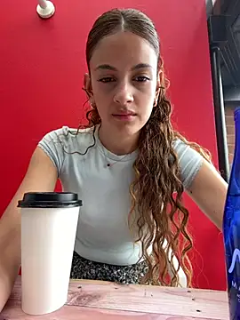 Snapshot of alana15 chatting on May 2, 5:18 pm alana15 online show from May 2, 5:18 pm