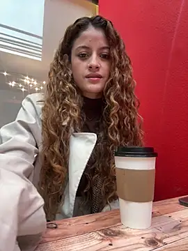 alana15 online show from April 3, 9:21 pm