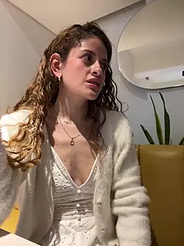 alana15 online show from March 15, 10:11 pm
