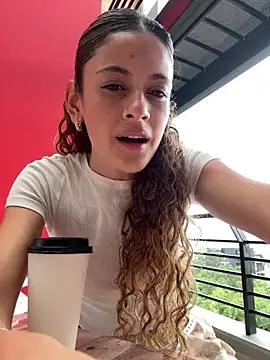 alana15 online show from April 4, 9:21 pm