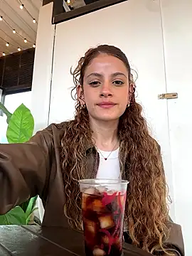 alana15 online show from January 7, 9:09 pm