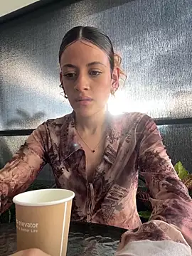 alana15 online show from November 5, 9:40 pm