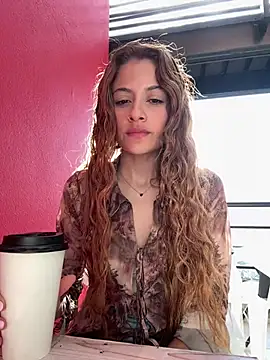 Snapshot of alana15 chatting on April 23, 10:11 pm alana15 online show from April 23, 10:11 pm