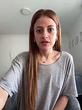 Snapshot of alana15 chatting on April 21, 3:07 pm alana15 online show from April 21, 3:07 pm
