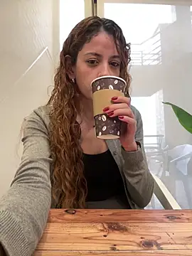 alana15 online show from March 9, 9:29 pm