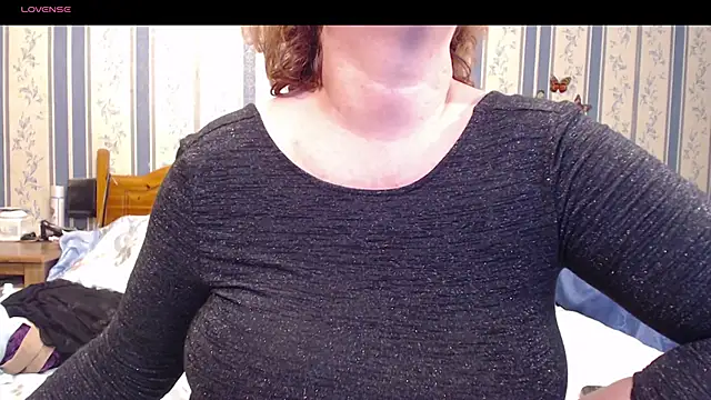 Snapshot of AMARILLIS chatting on June 18, 6:57 pm AMARILLIS online show from June 18, 6:57 pm