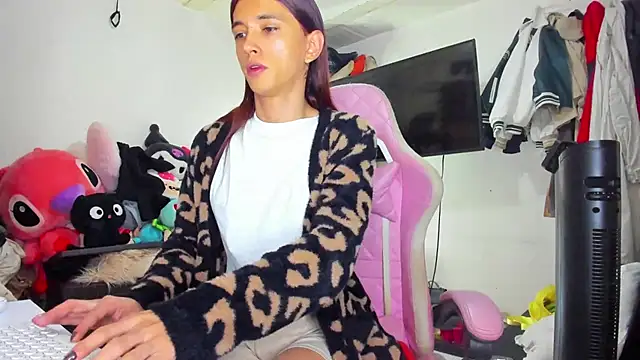 Snapshot of Lawrncesofiets chatting on November 2, 4:23 pm Lawrncesofiets online show from November 2, 4:23 pm