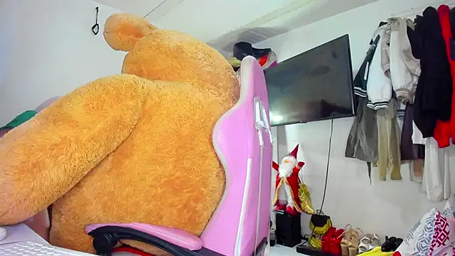 Snapshot of Lawrncesofiets chatting on November 17, 4:22 pm Lawrncesofiets online show from November 17, 4:22 pm