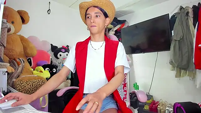 Snapshot of Lawrncesofiets chatting on November 13, 5:50 pm Lawrncesofiets online show from November 13, 5:50 pm