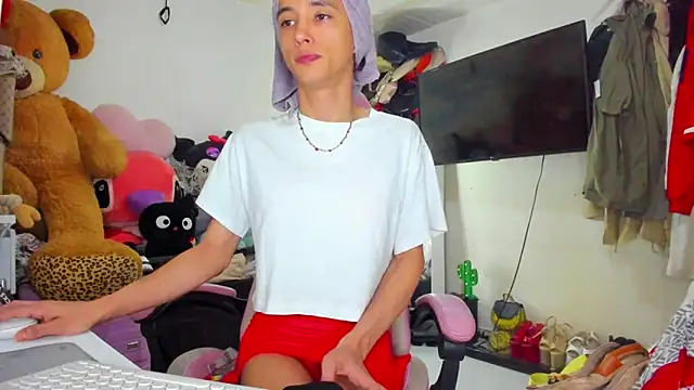 Snapshot of Lawrncesofiets chatting on November 12, 5:28 pm Lawrncesofiets online show from November 12, 5:28 pm