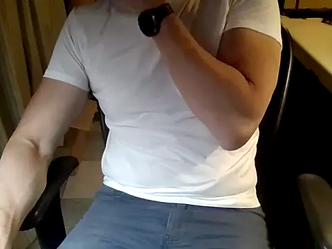 mariohurt101 online show from December 16, 9:19 pm